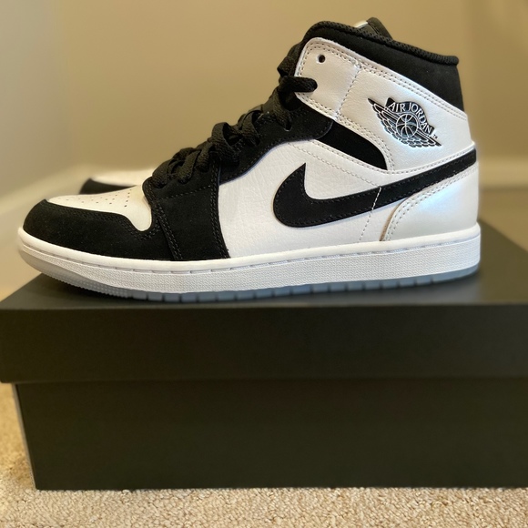 Meet your Posher, Fitz - Picture 1 of 1